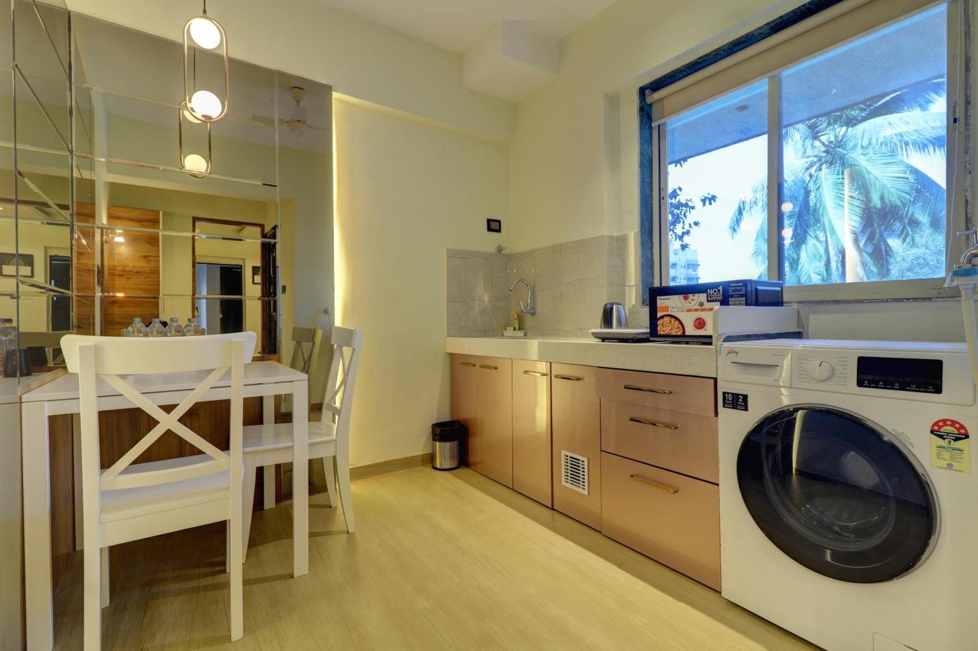 Home2 Studio Apartments Mumbai Exterior photo